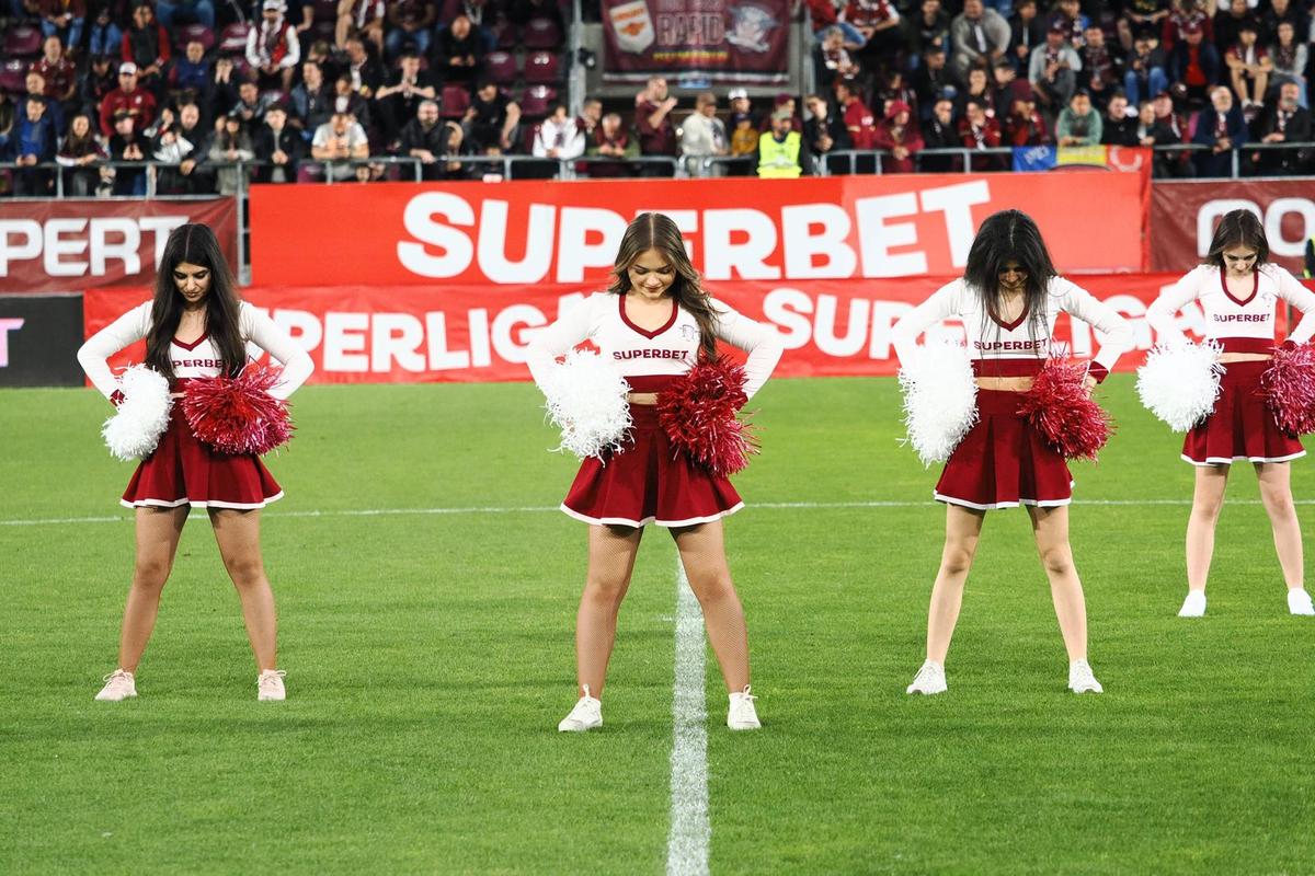 Primul trofeu la Rapid în era Dan Șucu  » Au făcut turul arenei din Giulești și au înjurat Steaua
