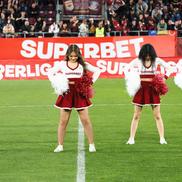 Promovate matematic în Liga 2, jucătoarele celor de la Rapid au fost premiate FOTO Ionuț Iordache (GSP)