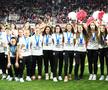 Promovate matematic în Liga 2, jucătoarele celor de la Rapid au fost premiate FOTO Ionuț Iordache (GSP)