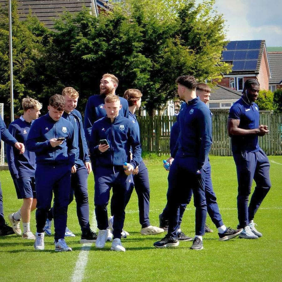 Modelul Wrexham FC, dar pe dos » O echipă din Liga a 5-a visează să ajungă sus, cu ajutorul fanilor