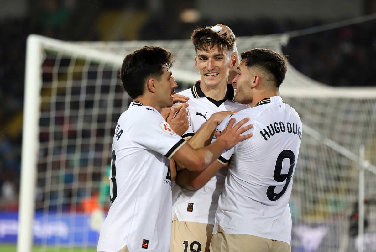 Barcelona - Valencia, meci cu de toate » Răsturnări de scor, trei gafe uriașe și primul hat-trick pentru Lewandowski