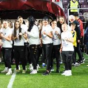 Promovate matematic în Liga 2, jucătoarele celor de la Rapid au fost premiate FOTO Ionuț Iordache (GSP)