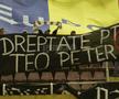 Adolescentul George Simion în 2004, cu un banner de solidaritate față de cazul lui Teo Peter, basistul trupei Compact. Acesta a decedat într-un accident auto provocat de pușcașul marin american Christopher Van Goethem / foto: GSP