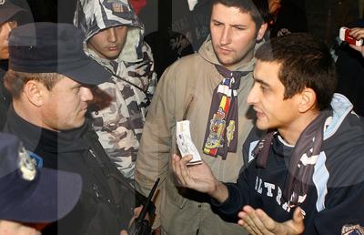 30 de imagini nepublicate cu George Simion, candidatul-ultras care care a câștigat turul 1 la prezidențiale: scandaluri, controverse, mesaje tendențioase