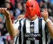 L-ai recunoaște din prima? După 7 sezoane jucate în Premier League, cântă la chitară pe străzile orașului » Reacția trecătorilor