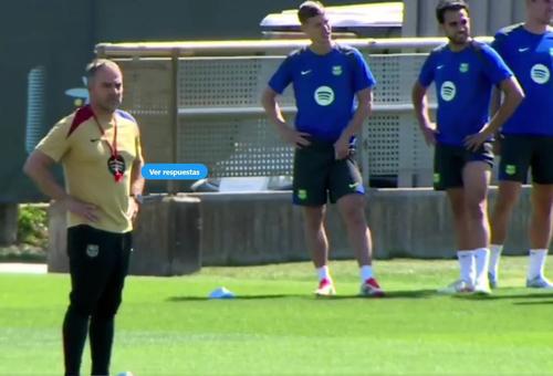 Lamine Yamal și restul întârziaților, cu capetele plecate după ce au nesocotit ordinul lui Hansi Flick la antrenamentul Barcelonei / Foto: X El Chiringuito TV