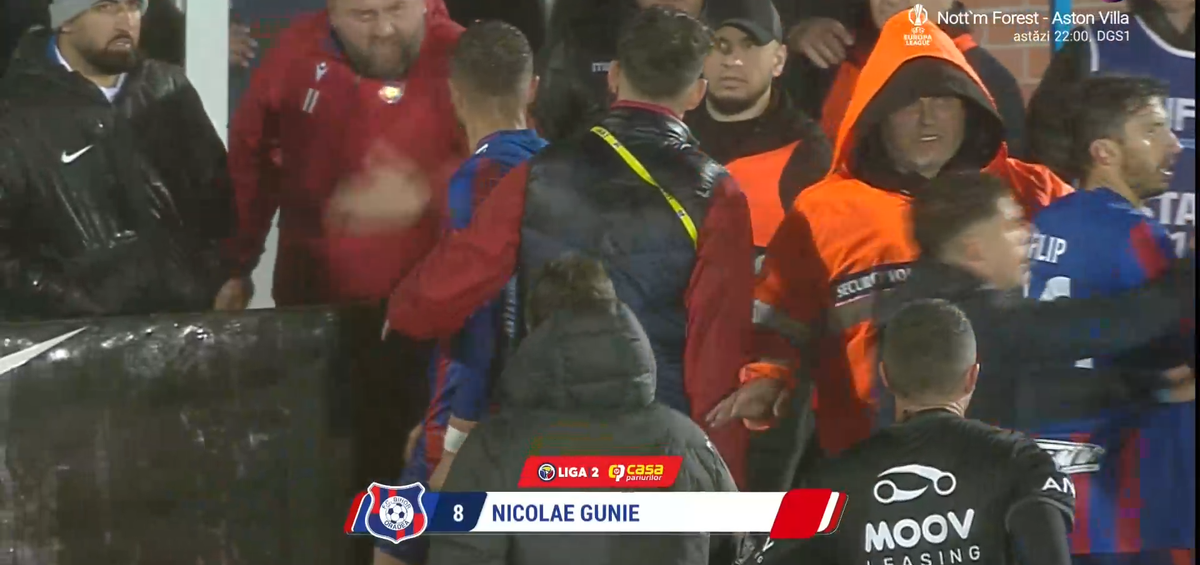 Dublă fractură! Accidentare teribilă la FC Voluntari - FC Bihor, meci oprit 9 minute » FCSB sare în ajutorul fotbalistului: „Îl așteptăm să vină la noi”
