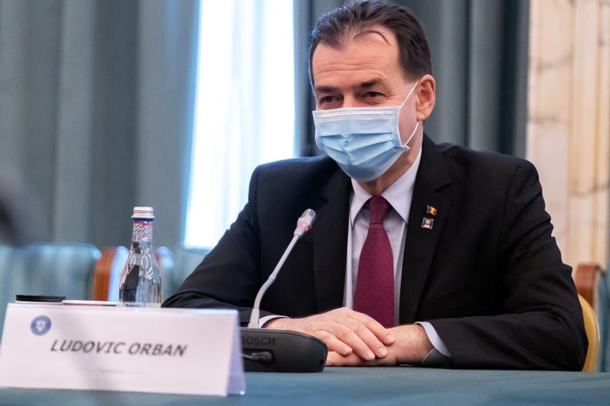 Ludovic Orban reacționează după apariția fotografiei care a făcut rumoare pe internet: „Muncisem toată ziua, în ziua mea de naștere”