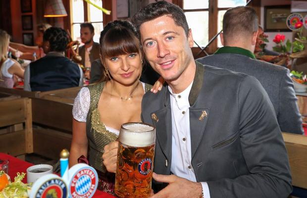 GALERIE FOTO Cum arată Anna, soția „bombardierului” Robert Lewandowski de la Bayern Munchen