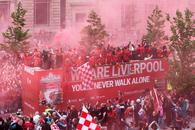 Liverpool, paradă în oraș după finala pierdută cu Real Madrid » Mii de fani au venit să-i aplaude pe jucători