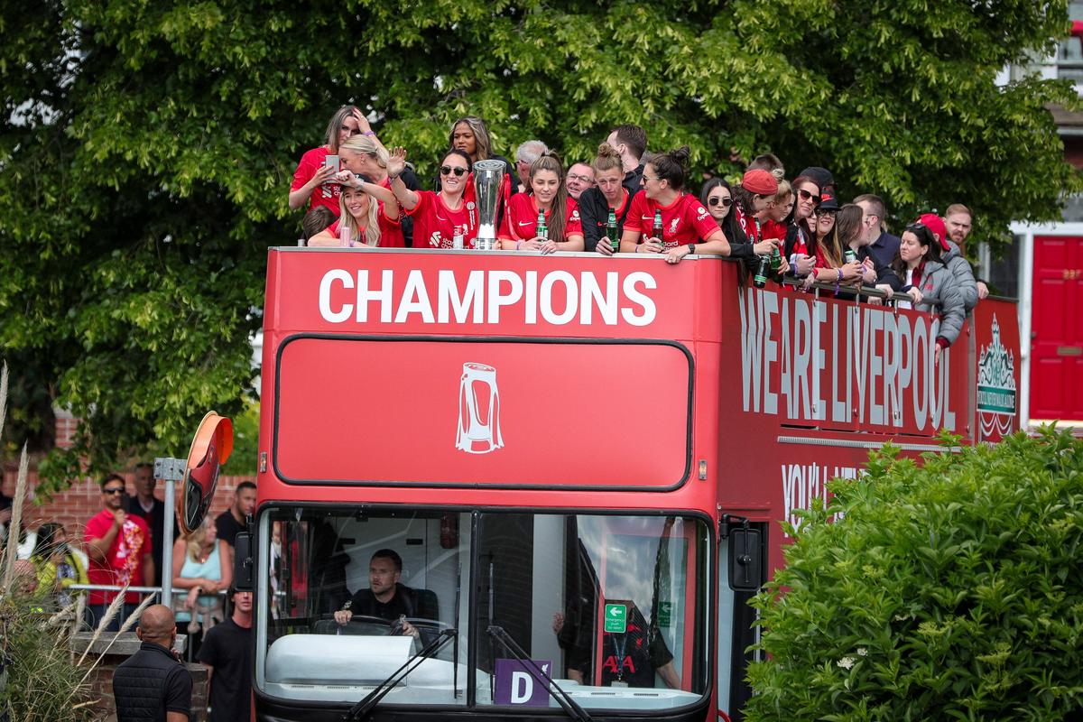 Parada jucătorilor lui Liverpool