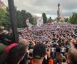 Astăzi, începând cu ora 19:19, a pornit celebrarea cu propriii suporteri în inima orașului, acum așteaptă prima de 150.000 de euro și un finanțator puternic.