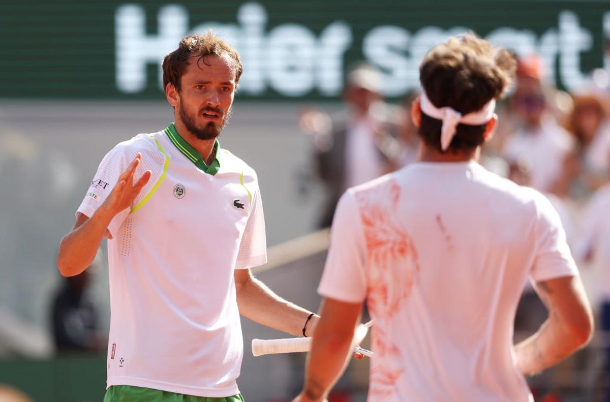 Daniil Medvedev, eliminat de rebelul Thiago Seyboth Wild
