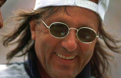 Cel mai ciudat meci de tenis pierdut de Ilie Năstase în carieră: „Să facem pariu pe soțiile noastre”