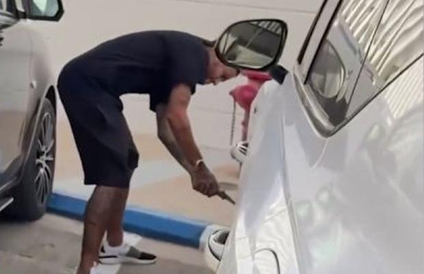 Neymar nu s-a abținut » A luat cuțitul și i-a tăiat cauciucurile