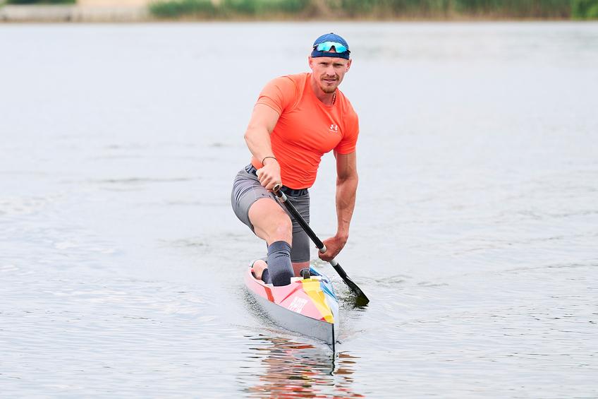 Cătălin Chirilă și canoea sa de aur FOTO Raed Krishan