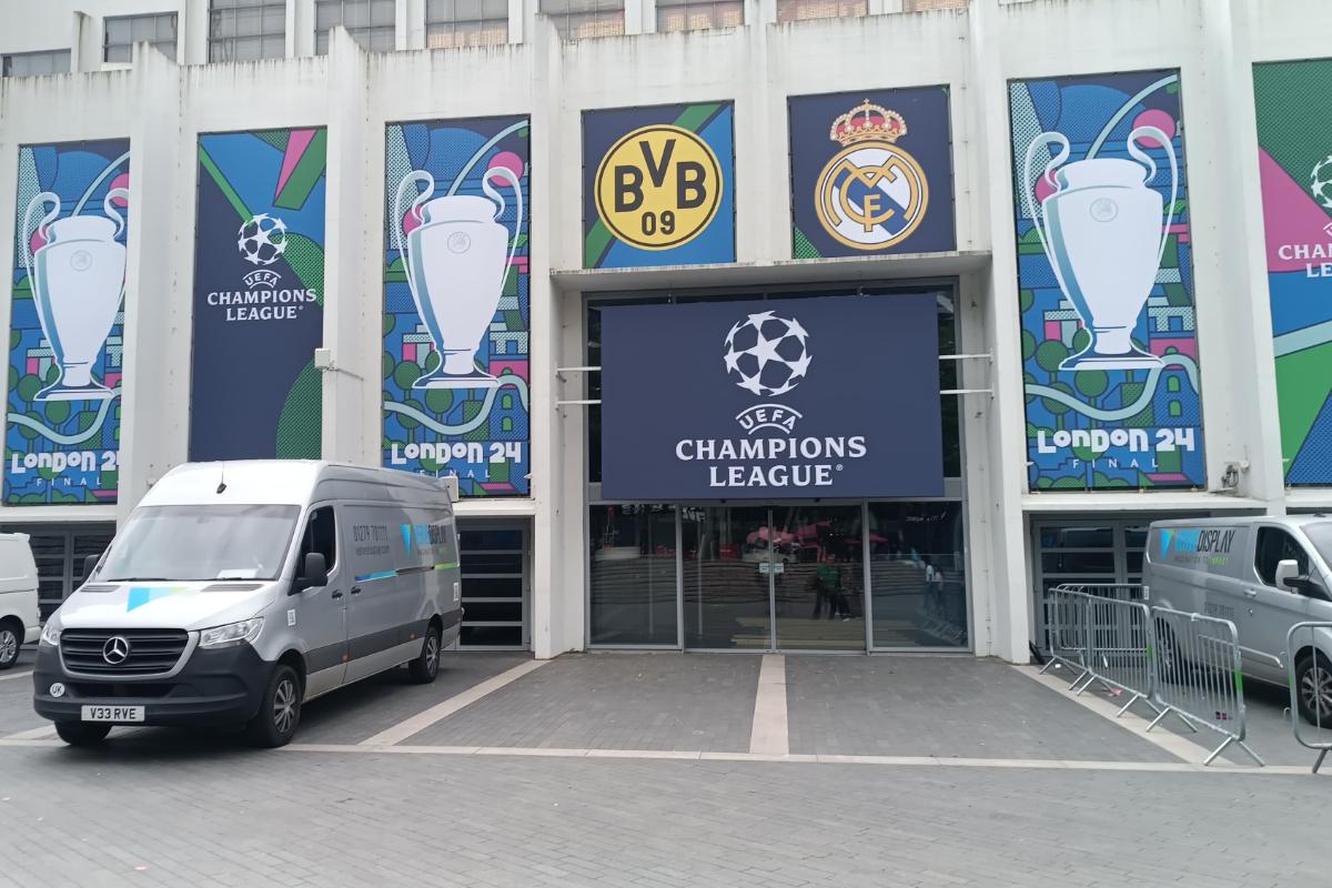 Pregătiri la stadionul Wembley pentru finala Ligii Campionilor