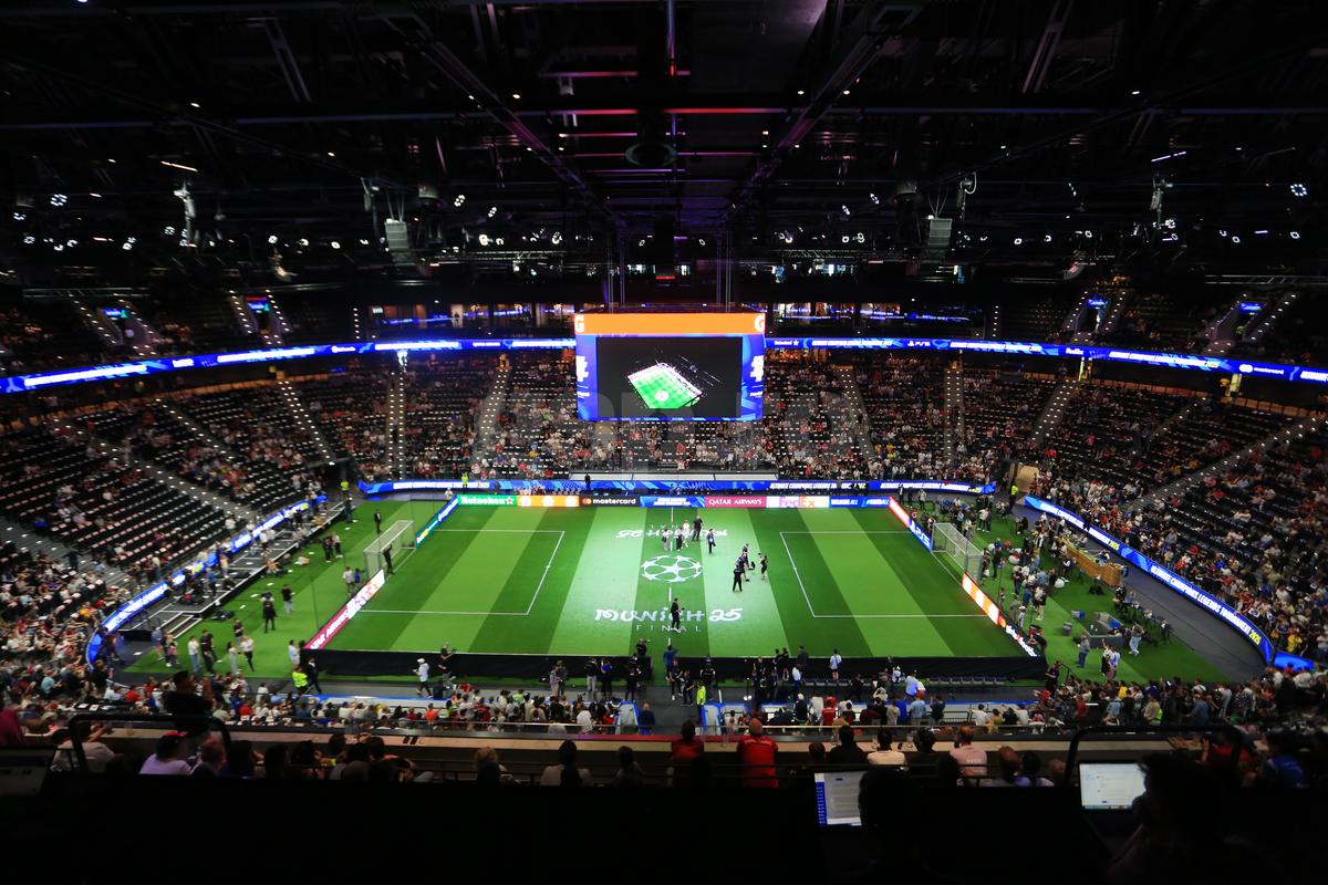 35 de Champions League pe teren la Munchen! Imagini colosale cu „grăsuții": de la Roberto Carlos la Mendieta sau Ribery