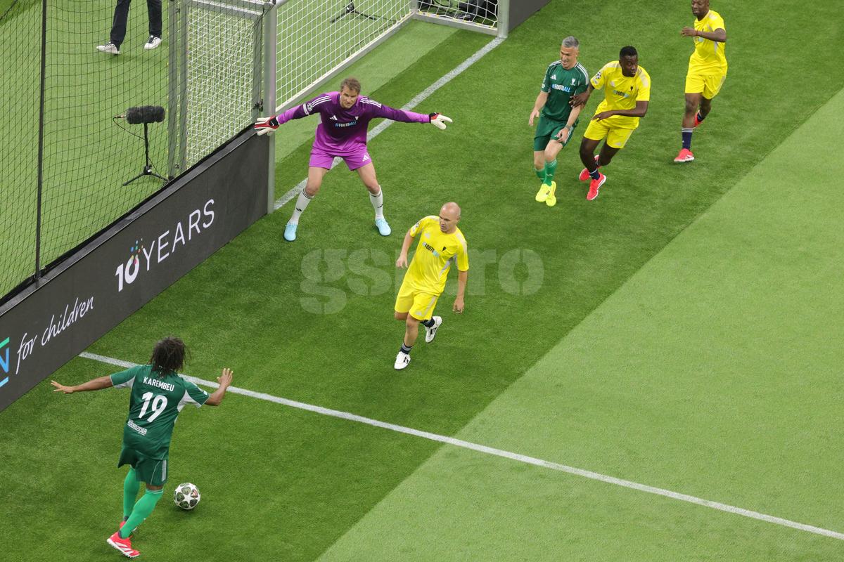 35 de Champions League pe teren la Munchen! Imagini colosale cu „grăsuții": de la Roberto Carlos la Mendieta sau Ribery