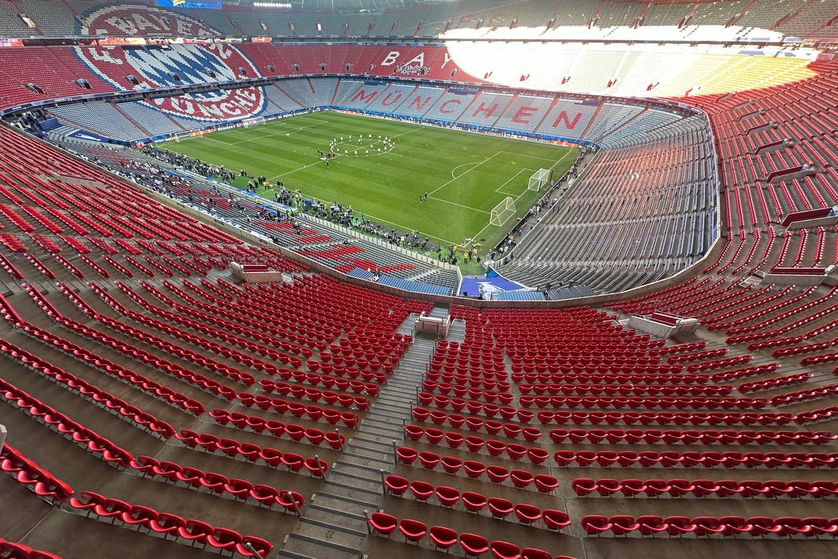 Cârnați și covrigi bavarezi, dar bere fără alcool! Reguli extrem de stricte pe stadionul unde se joacă finala Champions League, locul unde România a scris istorie la Euro