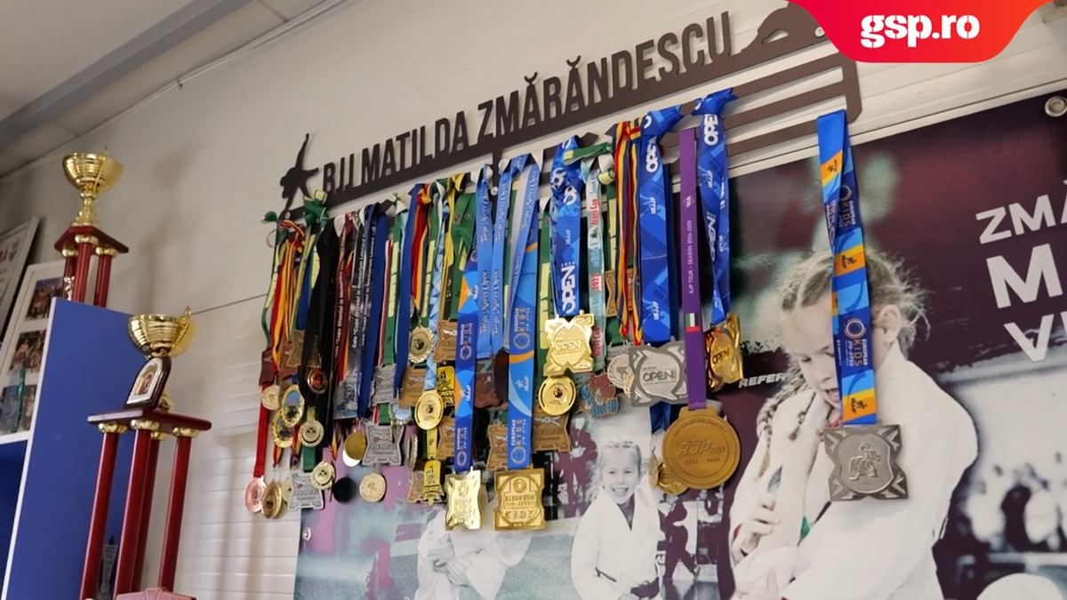 Imagini din sala lui Cătălin Zmărăndescu
