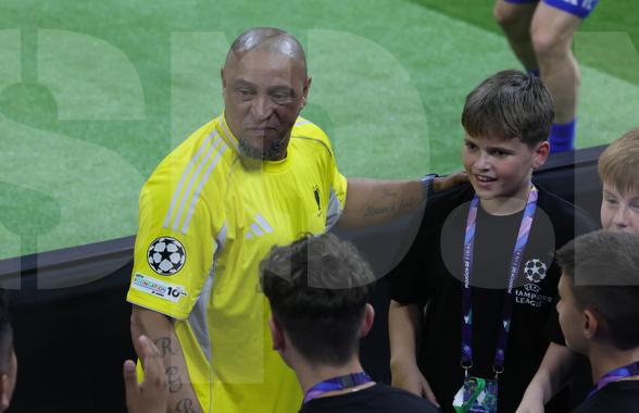 35 de Champions League pe teren la Munchen! Imagini colosale cu „grăsuții": de la Roberto Carlos la Mendieta sau Ribery