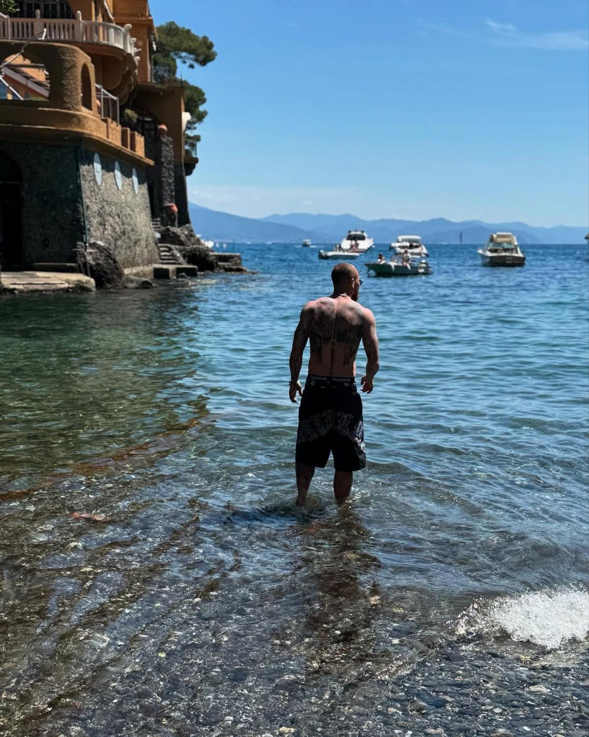 Anca Surdu, iubită Denis Alibec