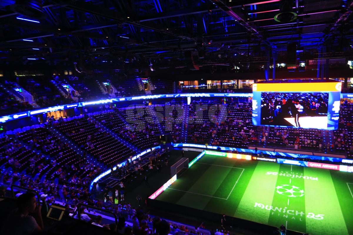 35 de Champions League pe teren la Munchen! Imagini colosale cu „grăsuții": de la Roberto Carlos la Mendieta sau Ribery