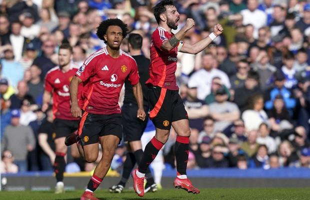 Impresarul fotbalistului negociază în Arabia Saudită » Suma astronomică pe care o încasează Manchester United