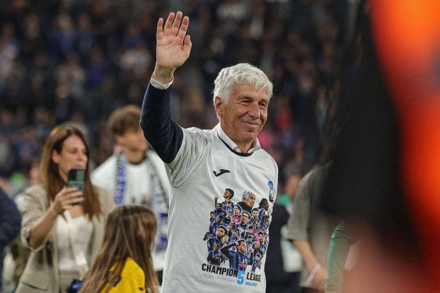 Gian Piero Gasperini a plecat de la Atalanta după 439 de meciuri și o Europa League câștigată / Foto: Imago Gasperini a șocat la conferința de presă a Romei » Antrenorul a plecat în lacrimi și a lovit ușa cu piciorul!