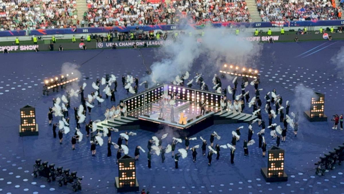 Spectacol grandios înainte de PSG – Arsenal » Rockerii de la „The Killers”, show total la Budapesta