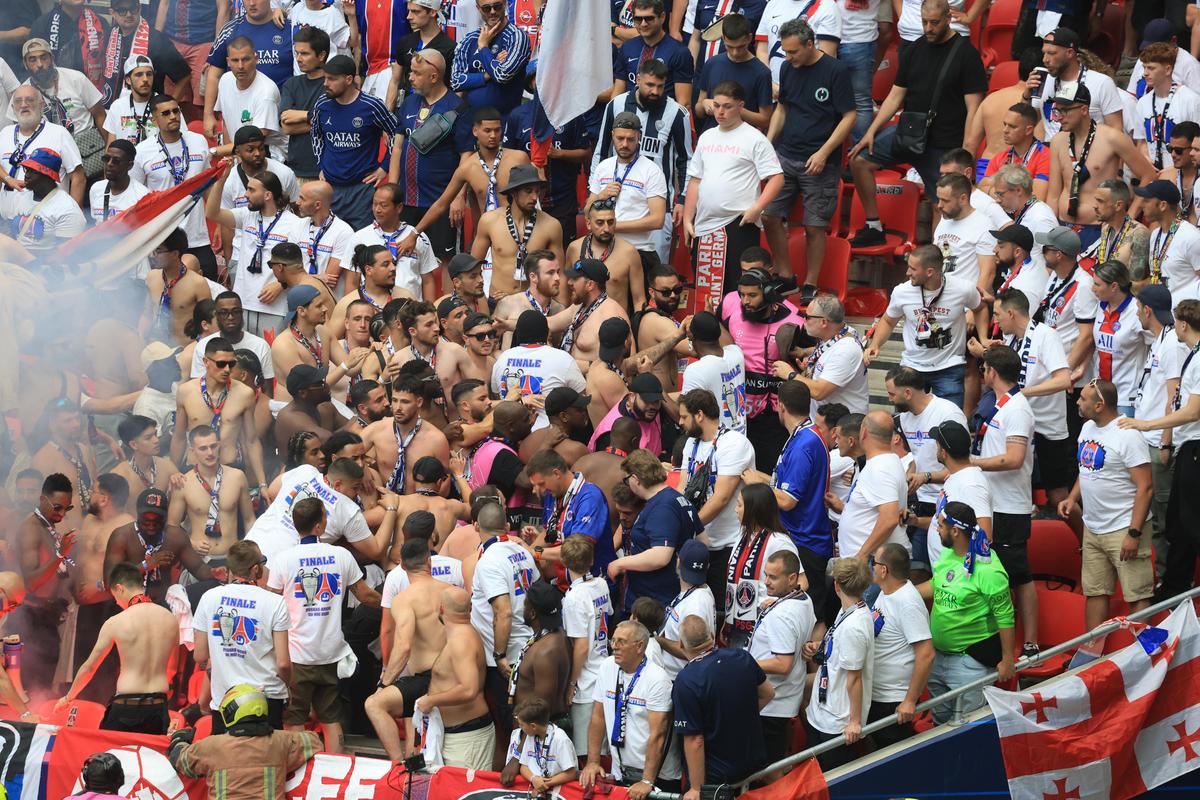 Incidente in peluza PSG la finala cu Arsenal
