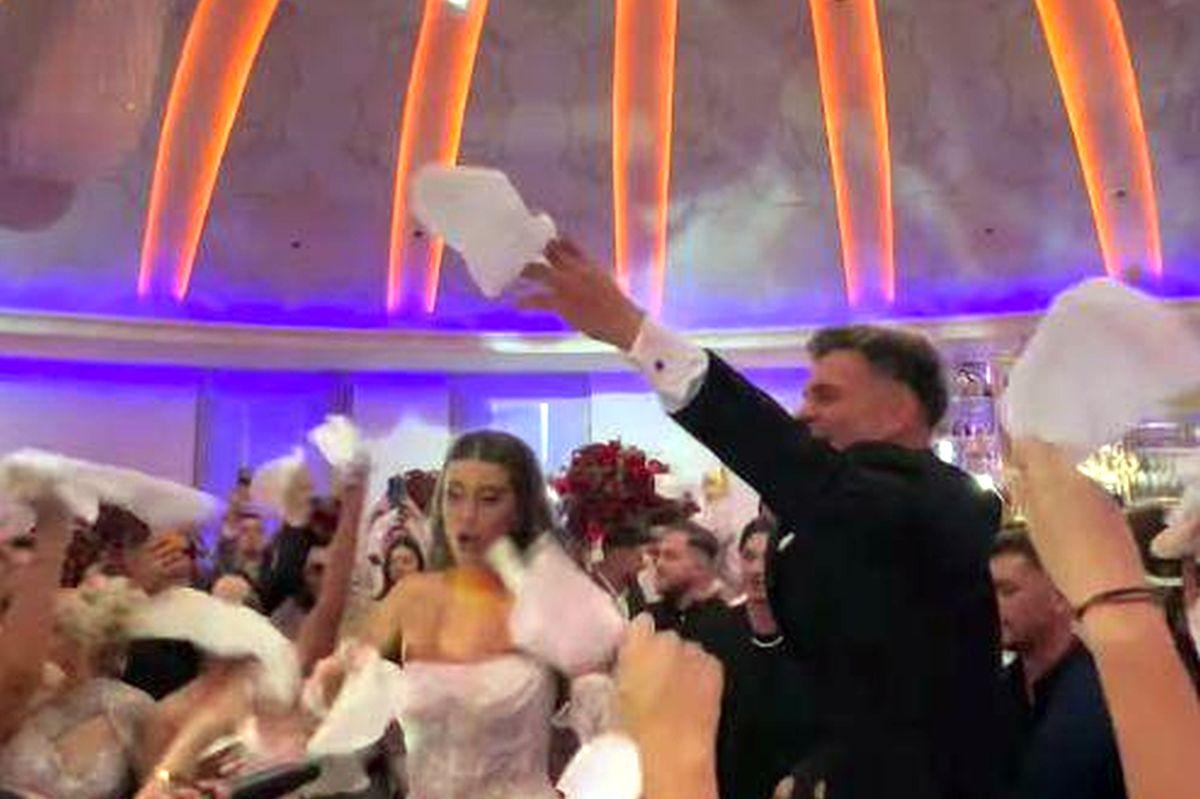 Singurul dinamovist care a cântat și a dansat aseară, după eșecul cu FCSB: „Asta-i nunta de 5 stele!”