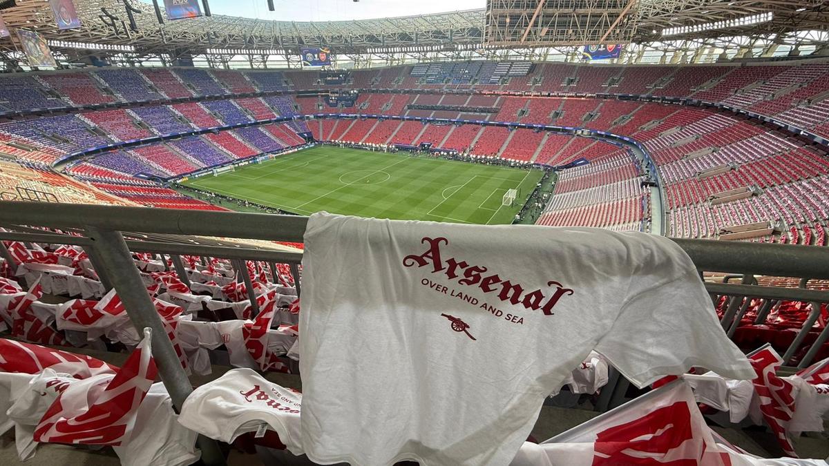 PSG - Arsenal, fanii celor două echipe fac spectacol înaintea finalei UCL 2026