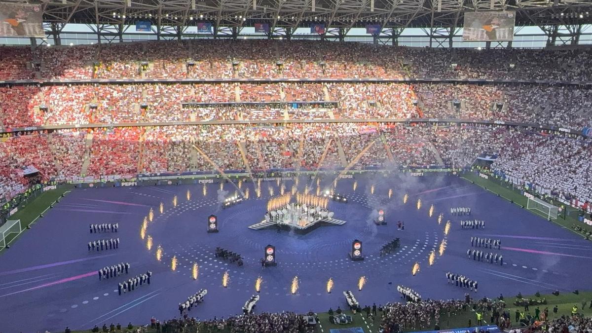 Spectacol grandios înainte de PSG – Arsenal » Rockerii de la „The Killers”, show total la Budapesta