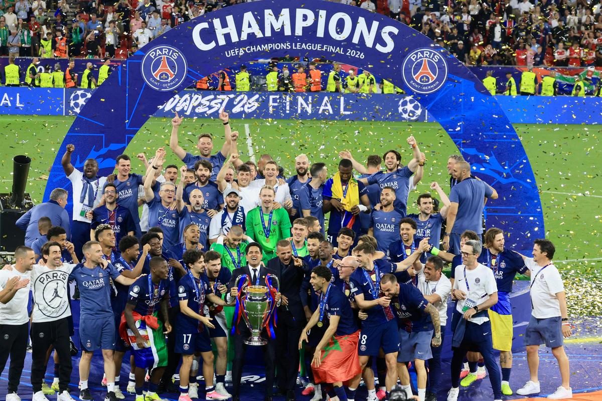 Imaginea zilei la Budapesta! Ce făcea Marquinhos, căpitanul lui PSG, în timp ce colegii lui declanșaseră sărbătoarea