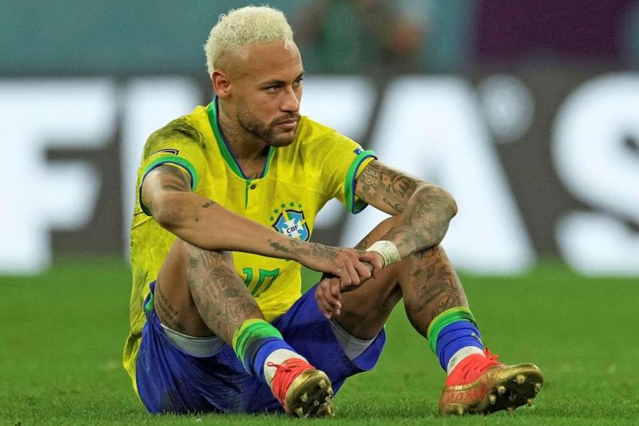 Neymar, accidentat la început de Mondial, a revenit la Santos pe finalul carierei. Are 79 de goluri în 128 de selecții la națională Eric a auzit ce plănuiește Ancelotti la Mondial și răbufnește: „Vai de capul nostru!”