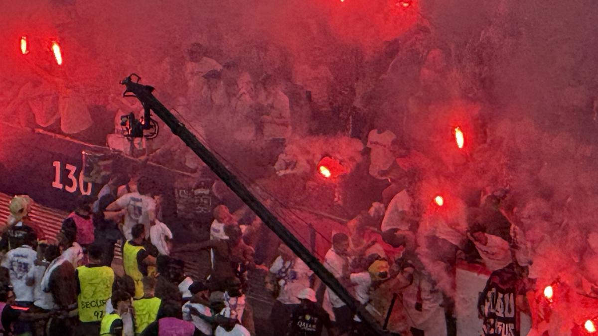 Imaginile cenzurate de UEFA la televizor! » Haos total după golul lui Dembele: poliția a intrat în forță pe stadion