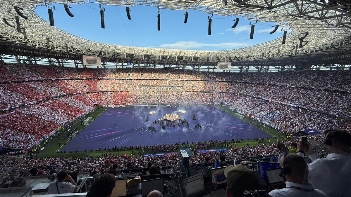 Spectacol grandios înainte de PSG – Arsenal » Rockerii de la „The Killers”, show total la Budapesta
