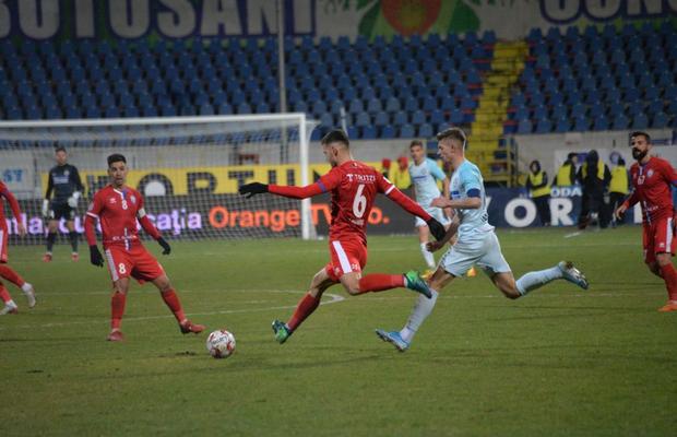 Fotbalist din play-off-ul Ligii 1 depistat pozitiv cu COVID-19 la ultimul test: „A fost declanșată ancheta epidemiologică”