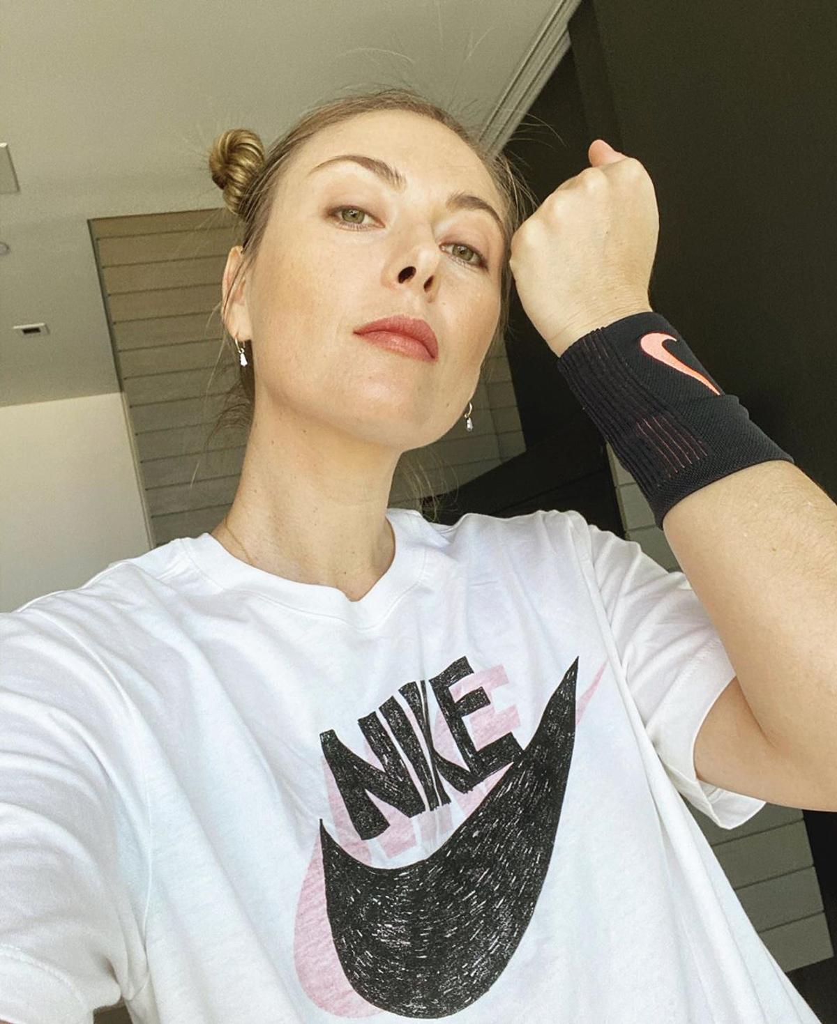 Sharapova, ieșire în centrul Parisului cu un jucător de tenis din noua generație! Cum a fost surprinsă rusoaica