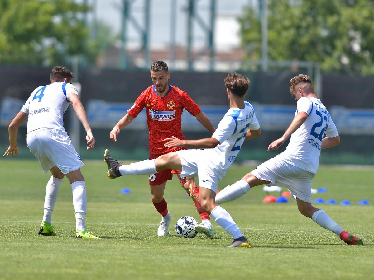 Toropiți de zgârcenie: cum a făcut Becali o economie de 100.000 de euro pe cheltuiala jucătorilor de la FCSB