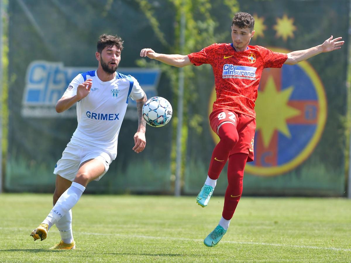 Toropiți de zgârcenie: cum a făcut Becali o economie de 100.000 de euro pe cheltuiala jucătorilor de la FCSB