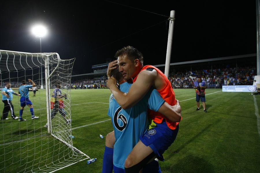 Onofraș, bucuros după câștigarea titlului cu Urziceni „Dedic golul iubitei. Știe ea de ce”. Drama din spatele unui gol celebru marcat în Champions League, mărturisită după 12 ani de atacantul lui Dan Petrescu