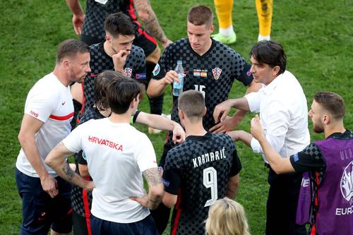 Zlatko Dalic e atacat de Ante Rebic, după eliminarea de la Euro. Foto: Imago Images