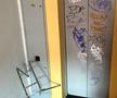 Lifturile au fost vandalizate și nu mai funcționează în prezent