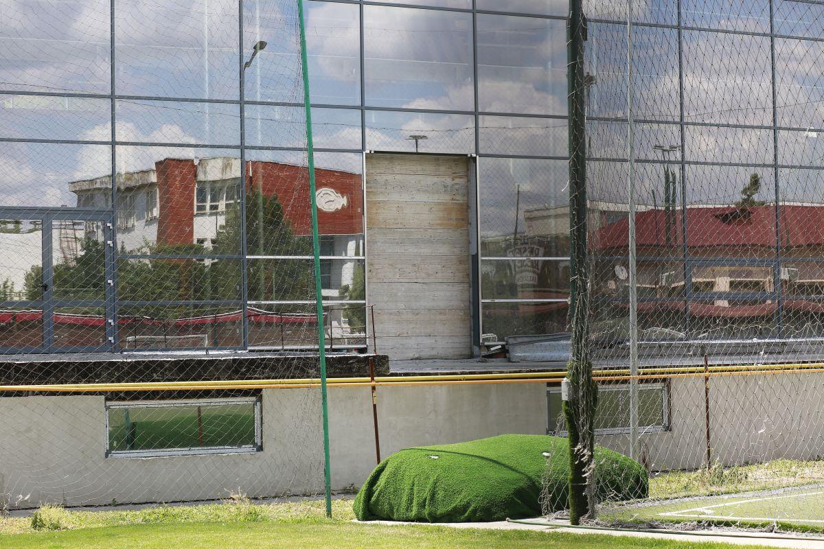 Gazeta prezintă povestea incredibilă a bazinului olimpic pe care statul se chinuie să-l termine de 11 ani! 7 milioane de euro aruncate pe fereastră. Și mai urmează!