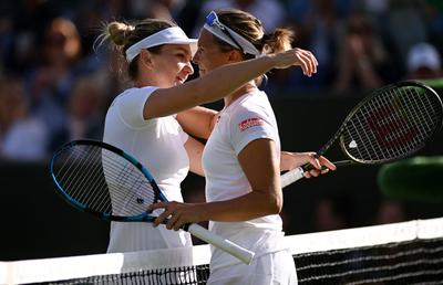 Moment emoționant: a început să plângă în brațele Simonei Halep!