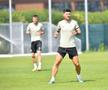 Mattias Kait (stânga), Cristian Săpunaru și Omar El Sawy (cu spatele) la antrenamentul echipei Rapid 30 (foto: Cristi Preda/GSP)