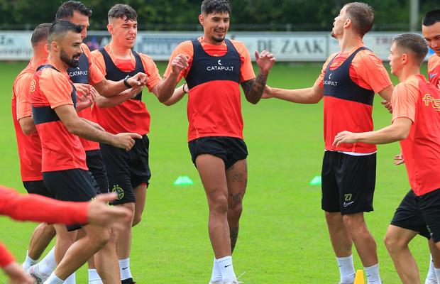 Caniculă la București, antrenament în ploaie pentru FCSB la Apeldoorn » Cele mai tari imagini din cantonamentul roș-albastru